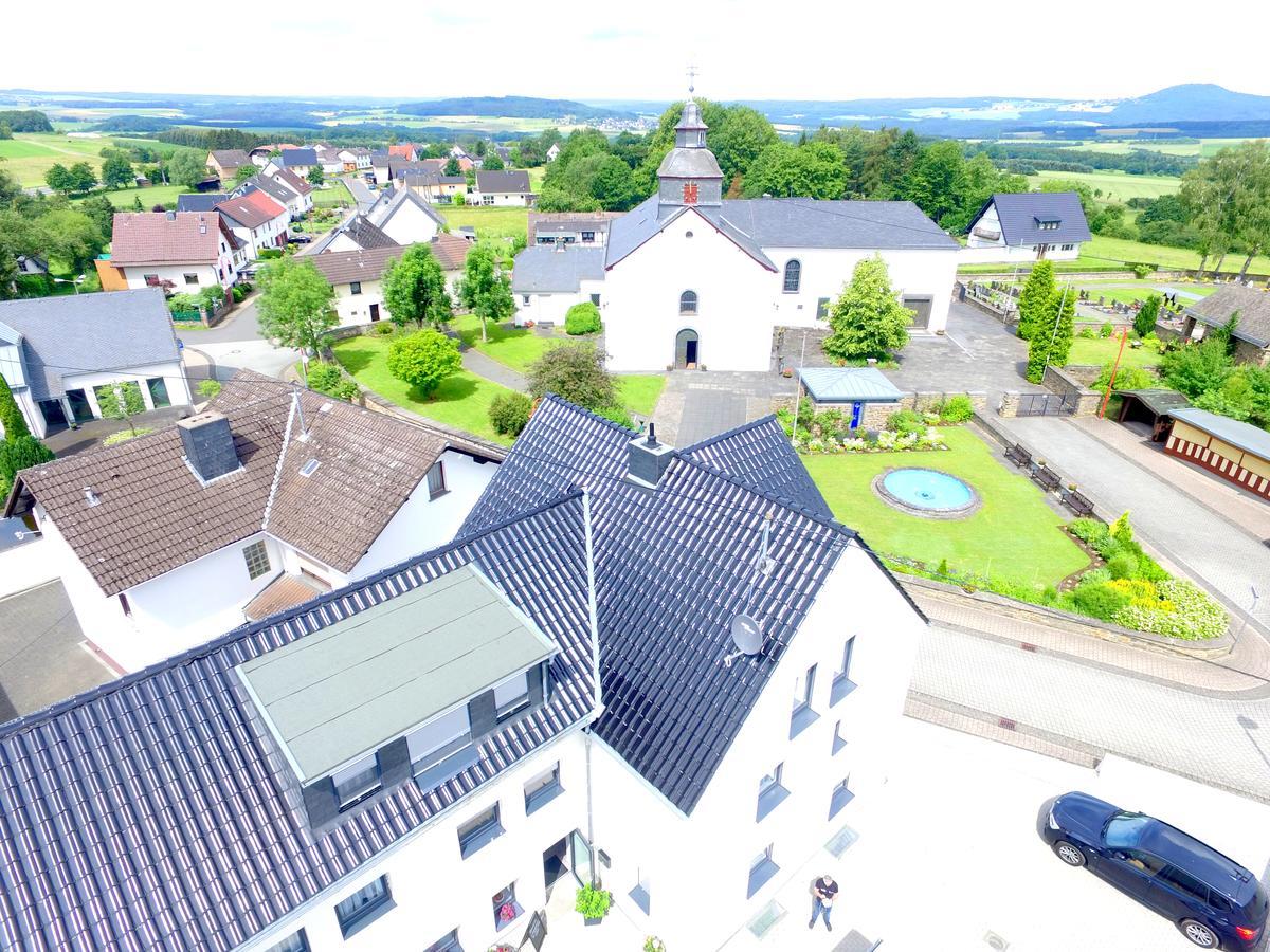 Fast Lane Hotel Barweiler Exteriér fotografie